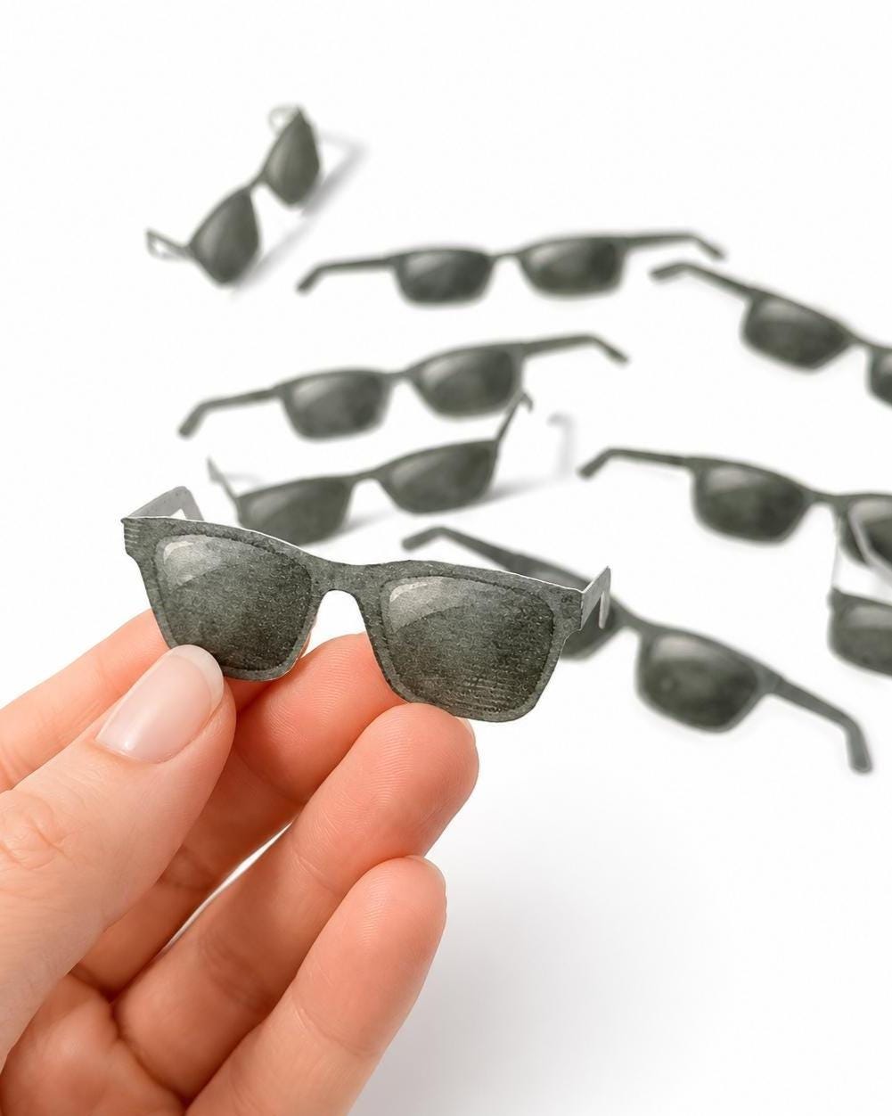 3D Folded Sunglasses Edible Cupcake Toppers – Wafer Paper Glasses Decorations